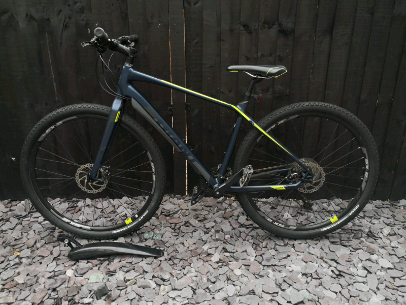 Giant ToughRoad SLR 2 Hybrid Bike 